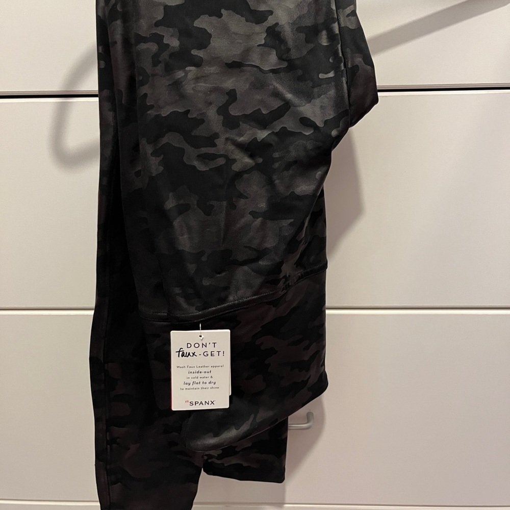 SPANX Black Camouflage Leggings
